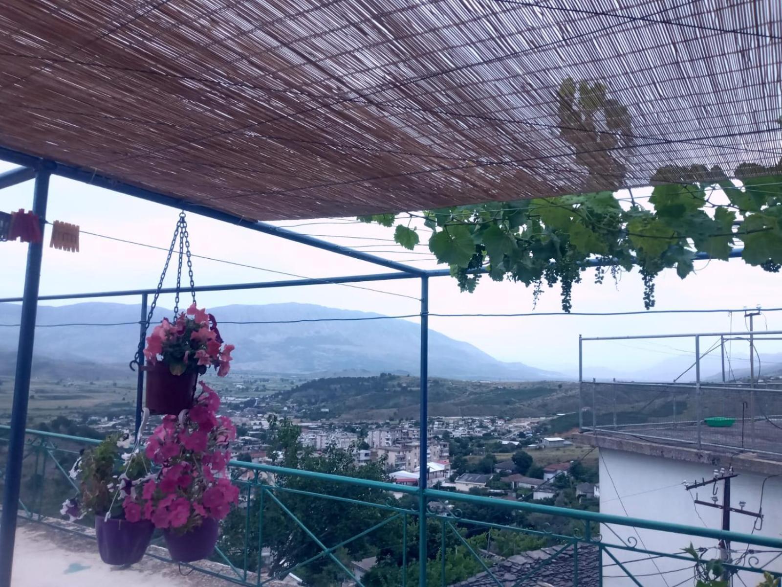 Relax Camping Gjirokastër Esterno foto